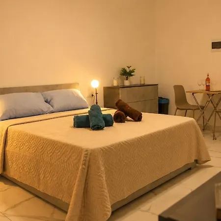 Seafront Escape Paceville Nearby 3 Apartment *