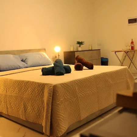 Apartment Seafront Escape Paceville Nearby 3 *