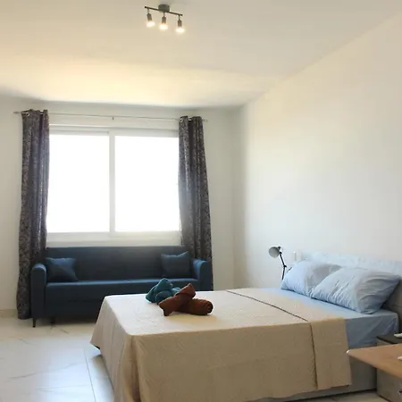 Apartment Seafront Escape Paceville Nearby 3