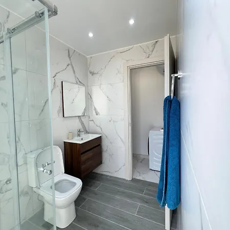 Seafront Escape Paceville Nearby 3 Apartment Naxxar